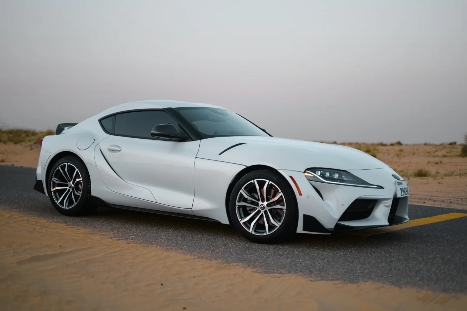 Loyer Toyota Supra  Blanc 2021 en Abou Dabi - 15 