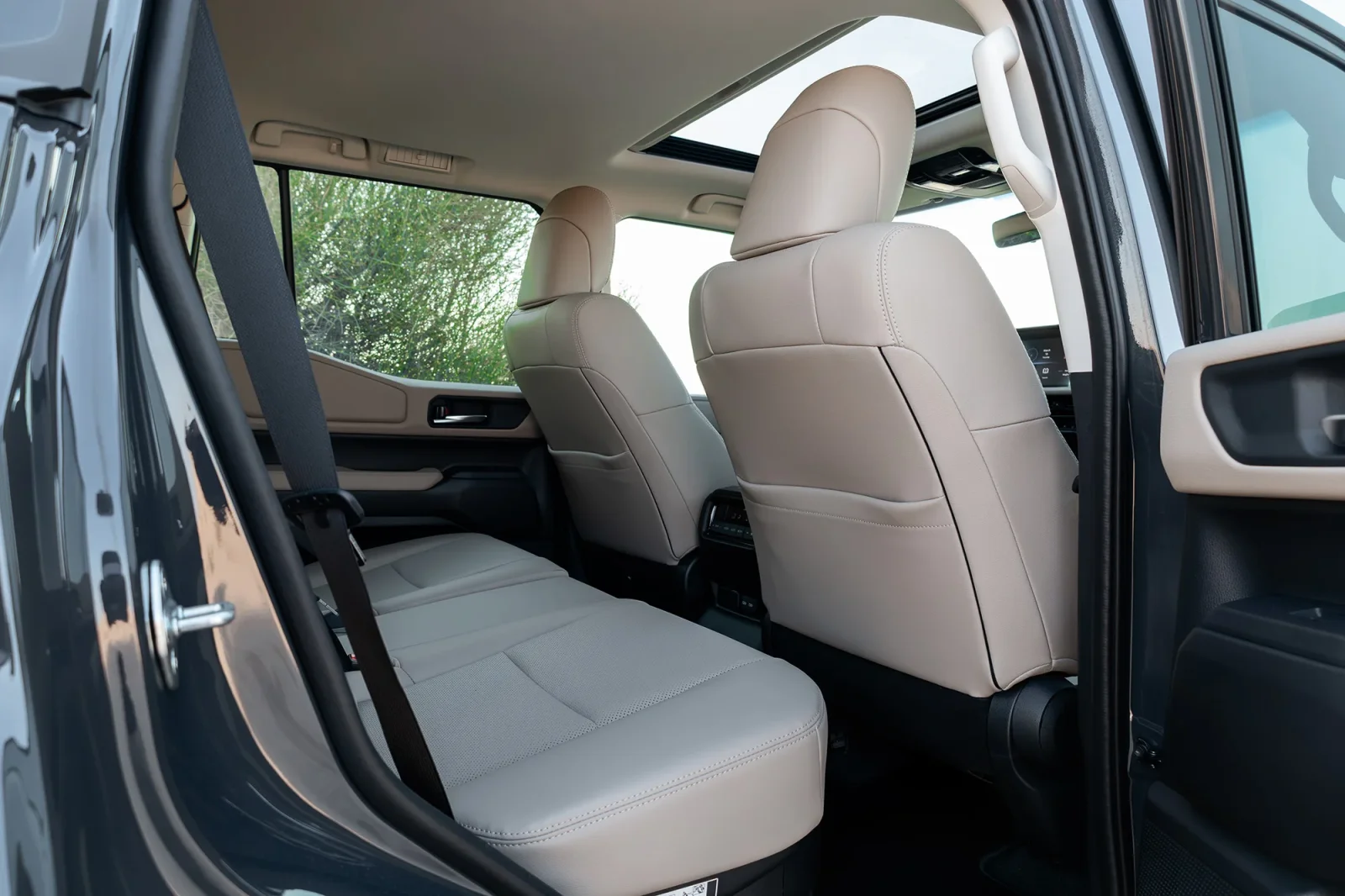 Rent Toyota Land Cruiser Prado 250 Grey 2025 in Abu Dhabi - 8 