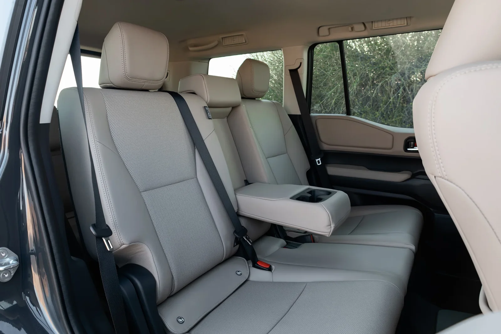 Rent Toyota Land Cruiser Prado 250 Grey 2025 in Abu Dhabi - 9 