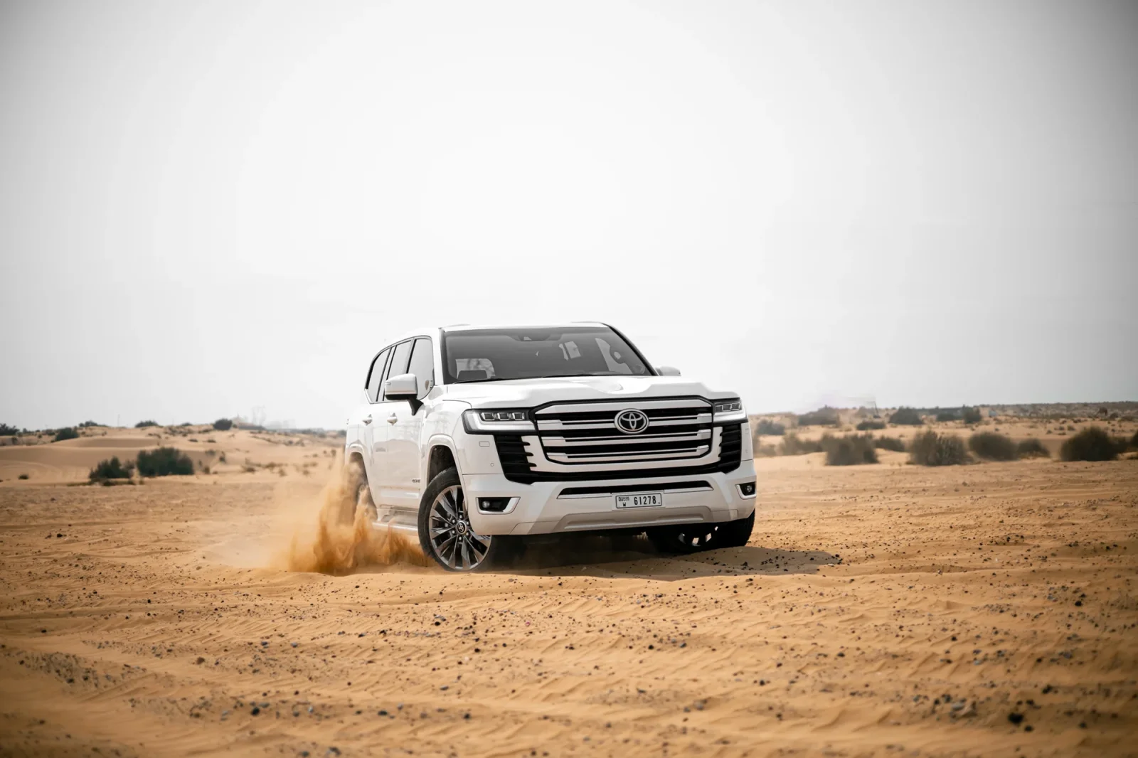 Rent Toyota Land Cruiser 300 White 2023 in Abu Dhabi - 8 