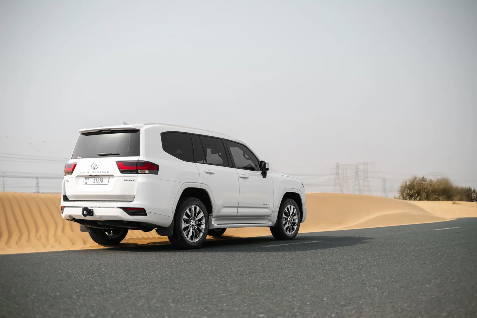 Rent Toyota Land Cruiser 300 White 2023 in Abu Dhabi - 13 