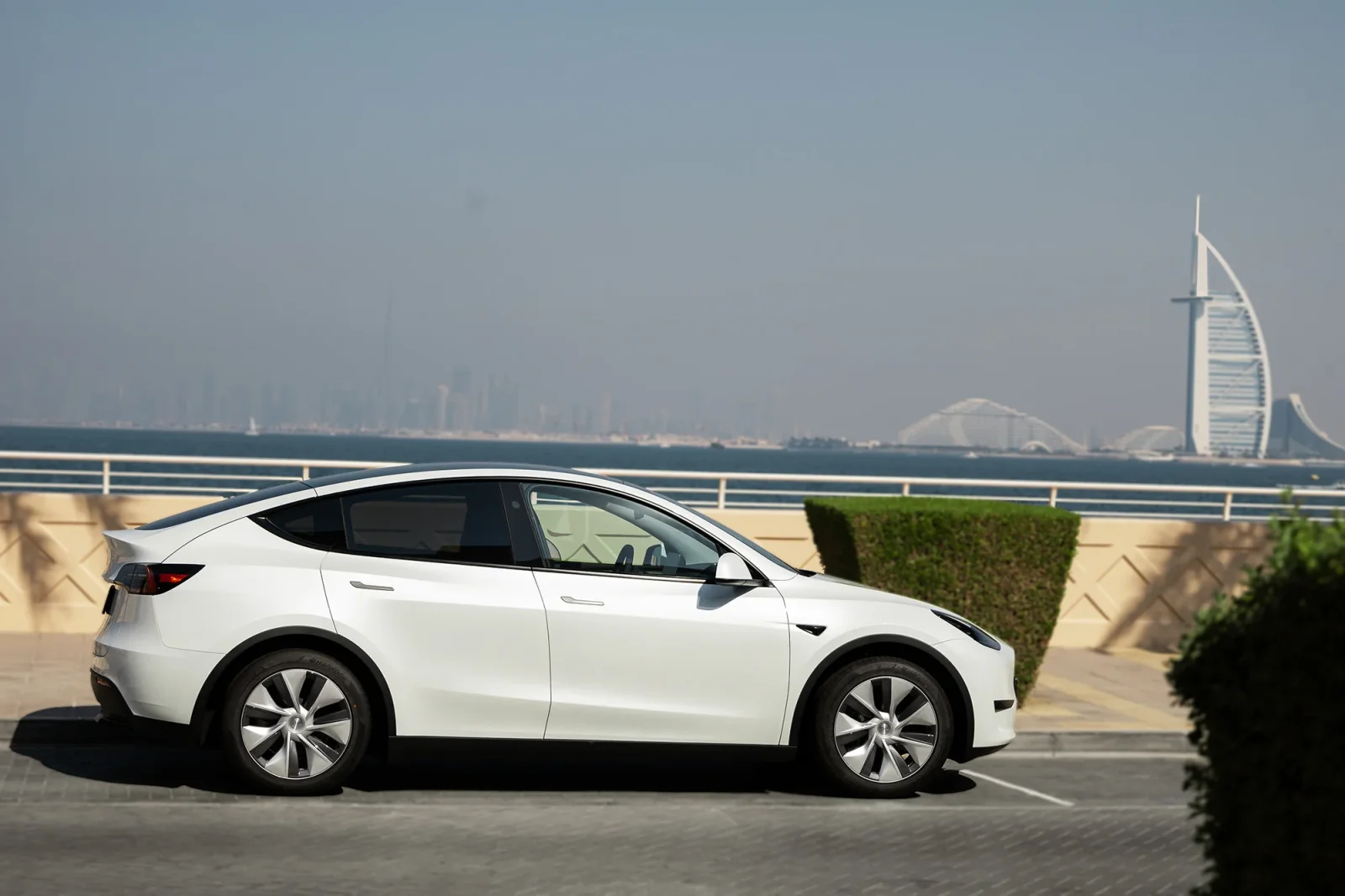 Rent Tesla Model Y  White 2024 in Abu Dhabi - 11 