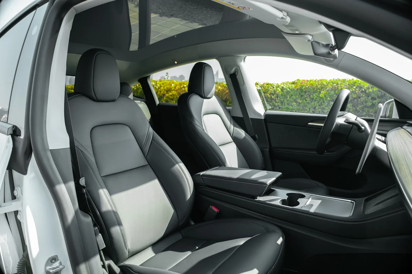 Rent Tesla Model Y  White 2024 in Abu Dhabi - 5 