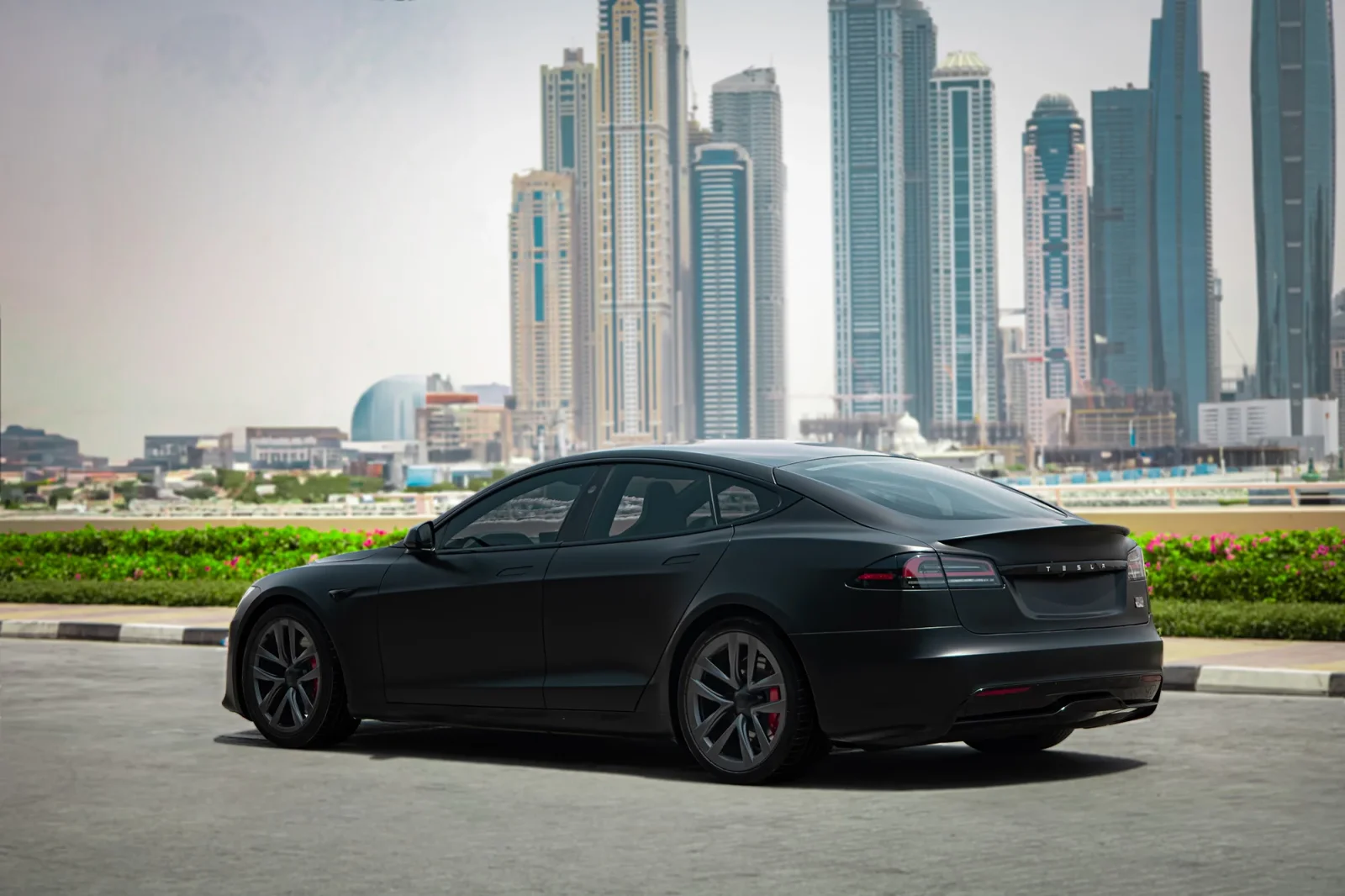 Rent Tesla Model S Plaid Black 2024 in Abu Dhabi - 10 
