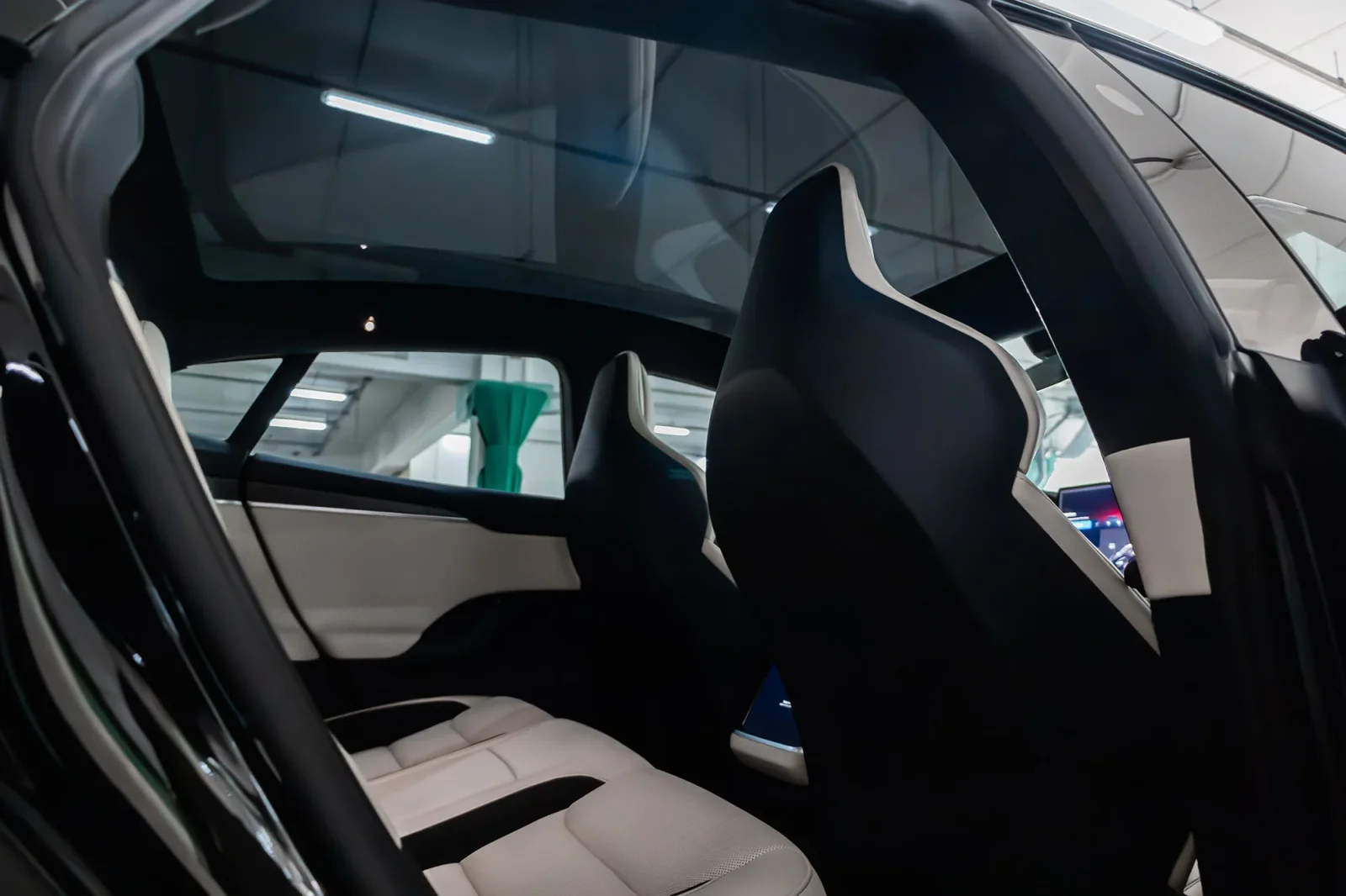 Rent Tesla Model S Plaid Black 2024 in Abu Dhabi - 6 