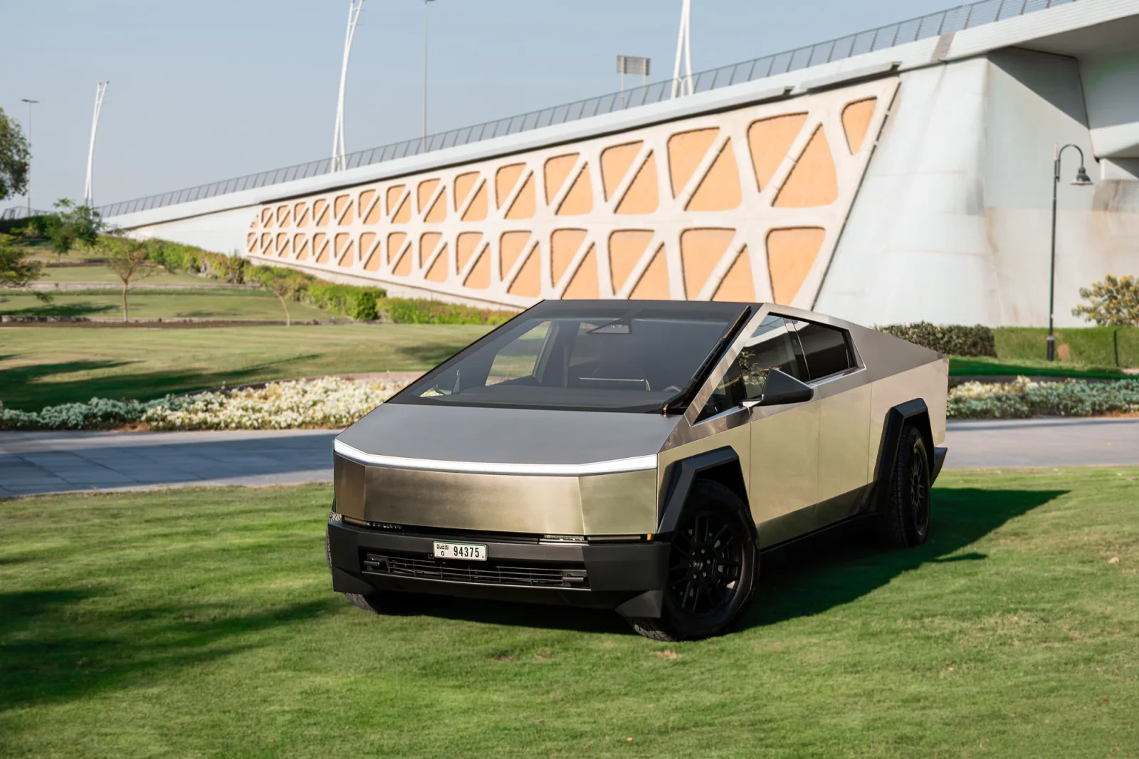 Rent Tesla Cybertruck  Silver 2024 in Abu Dhabi - 15 