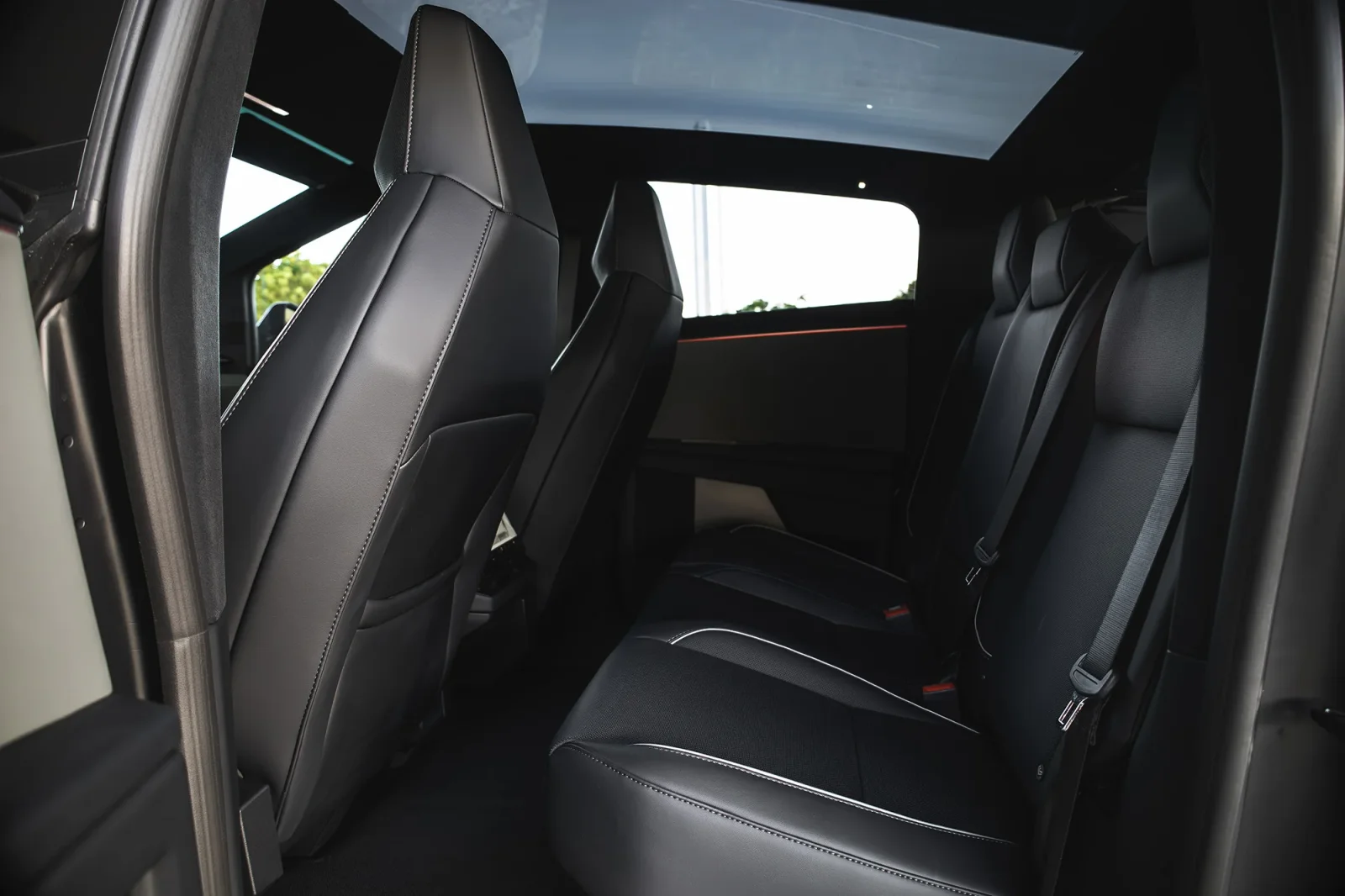 Rent Tesla Cybertruck  Silver 2024 in Abu Dhabi - 8 