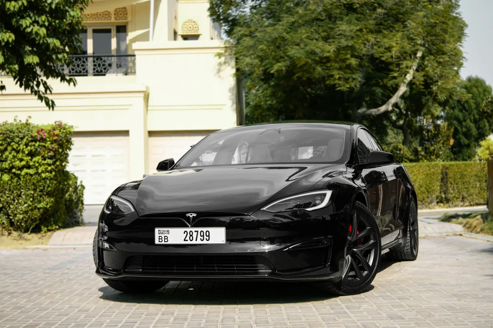 Rent Tesla Model S Plaid Black 2024 in Abu Dhabi - 2 