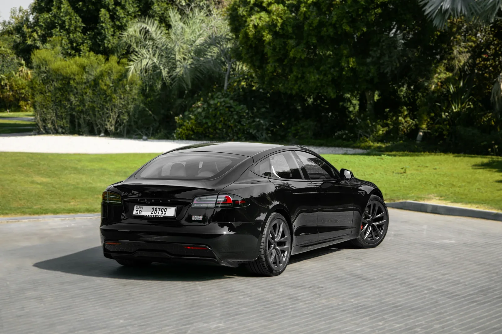 Rent Tesla Model S Plaid Black 2024 in Abu Dhabi - 12 