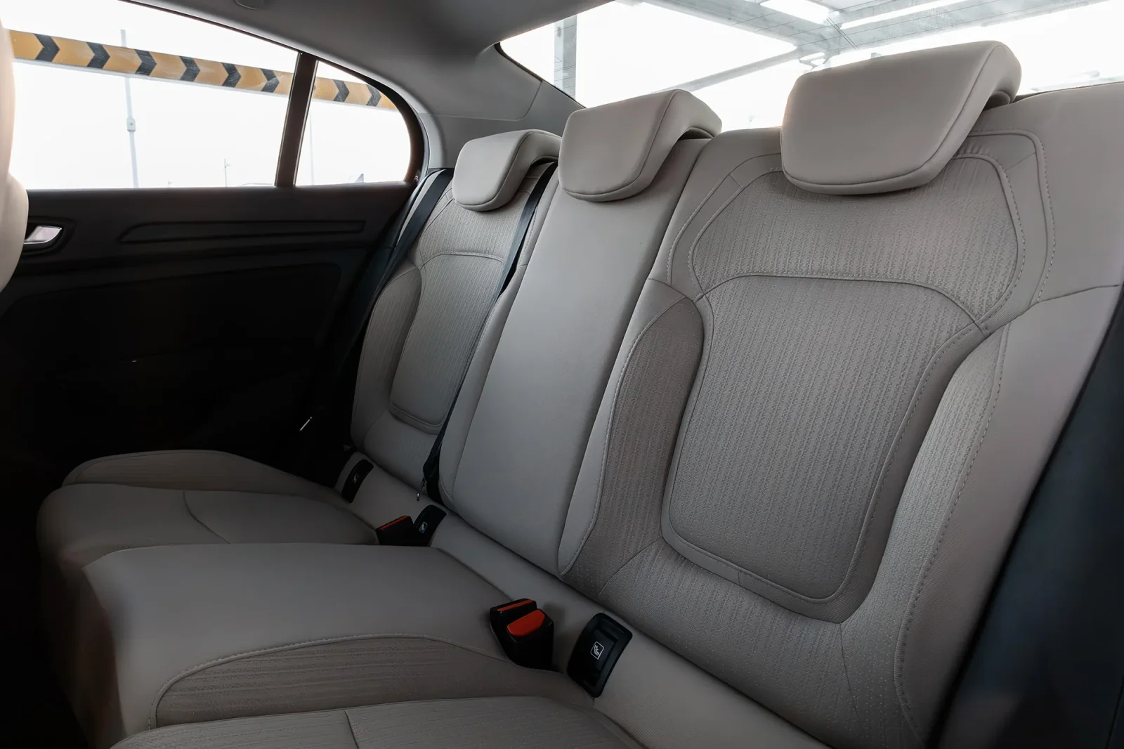 Rent Renault Megane  Blue 2025 in Abu Dhabi - 9 