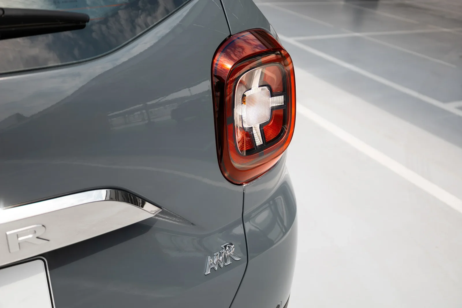 Rent Renault Duster  Grey 2025 in Abu Dhabi - 13 