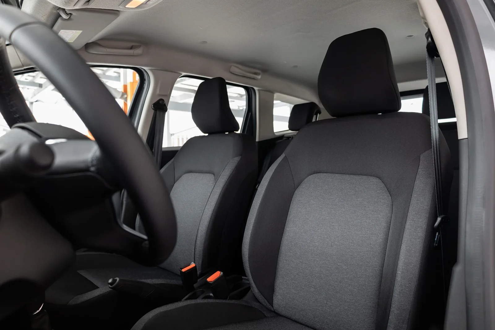 Rent Renault Duster  Grey 2025 in Abu Dhabi - 7 