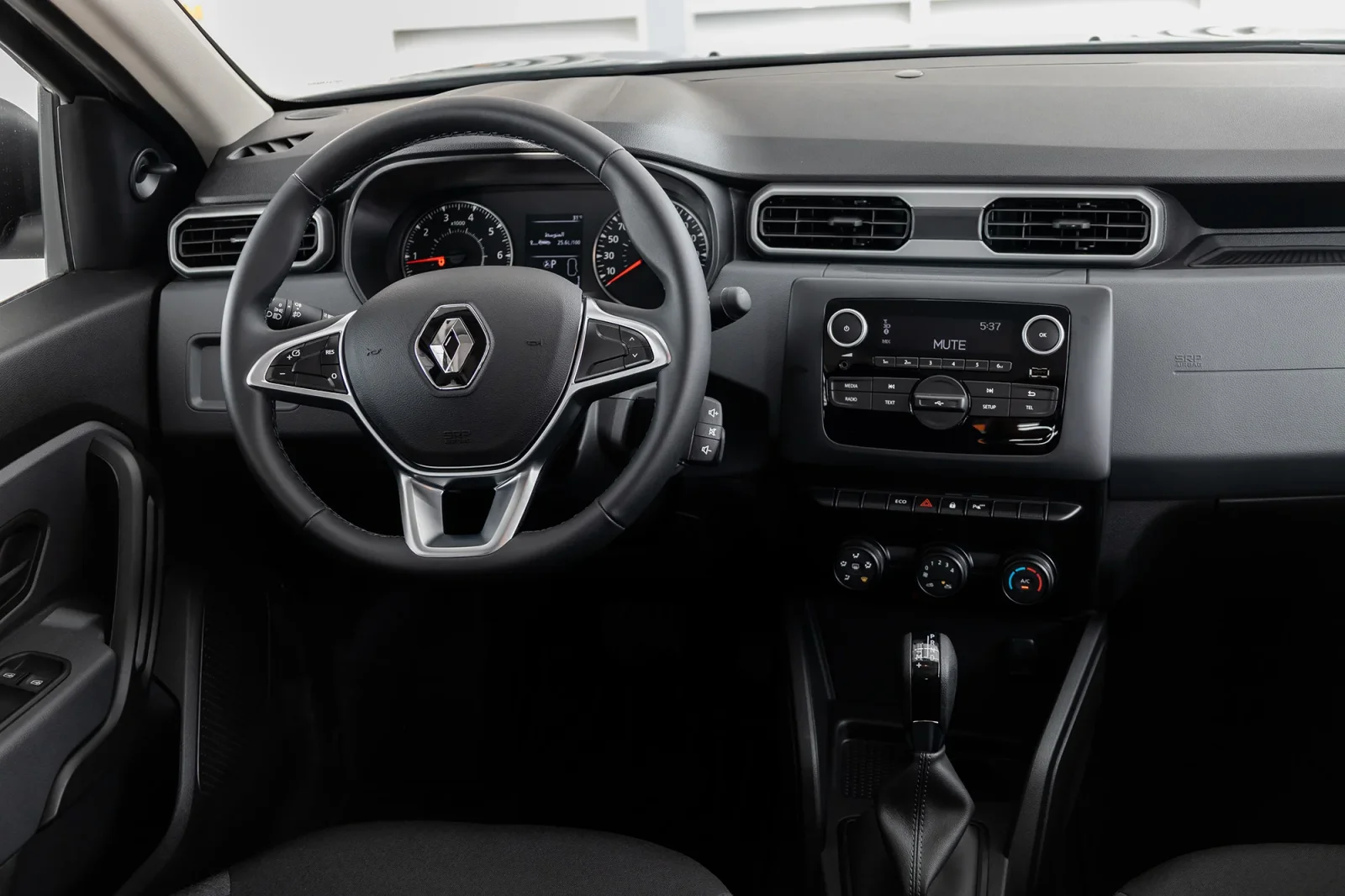 Rent Renault Duster  Grey 2025 in Abu Dhabi - 4 