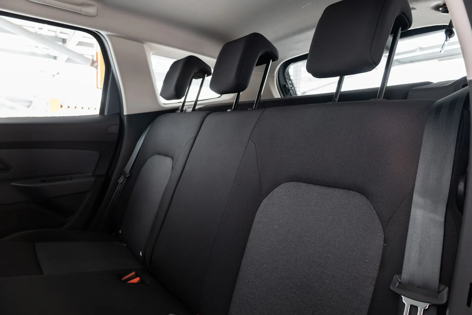 Rent Renault Duster  Grey 2025 in Abu Dhabi - 6 