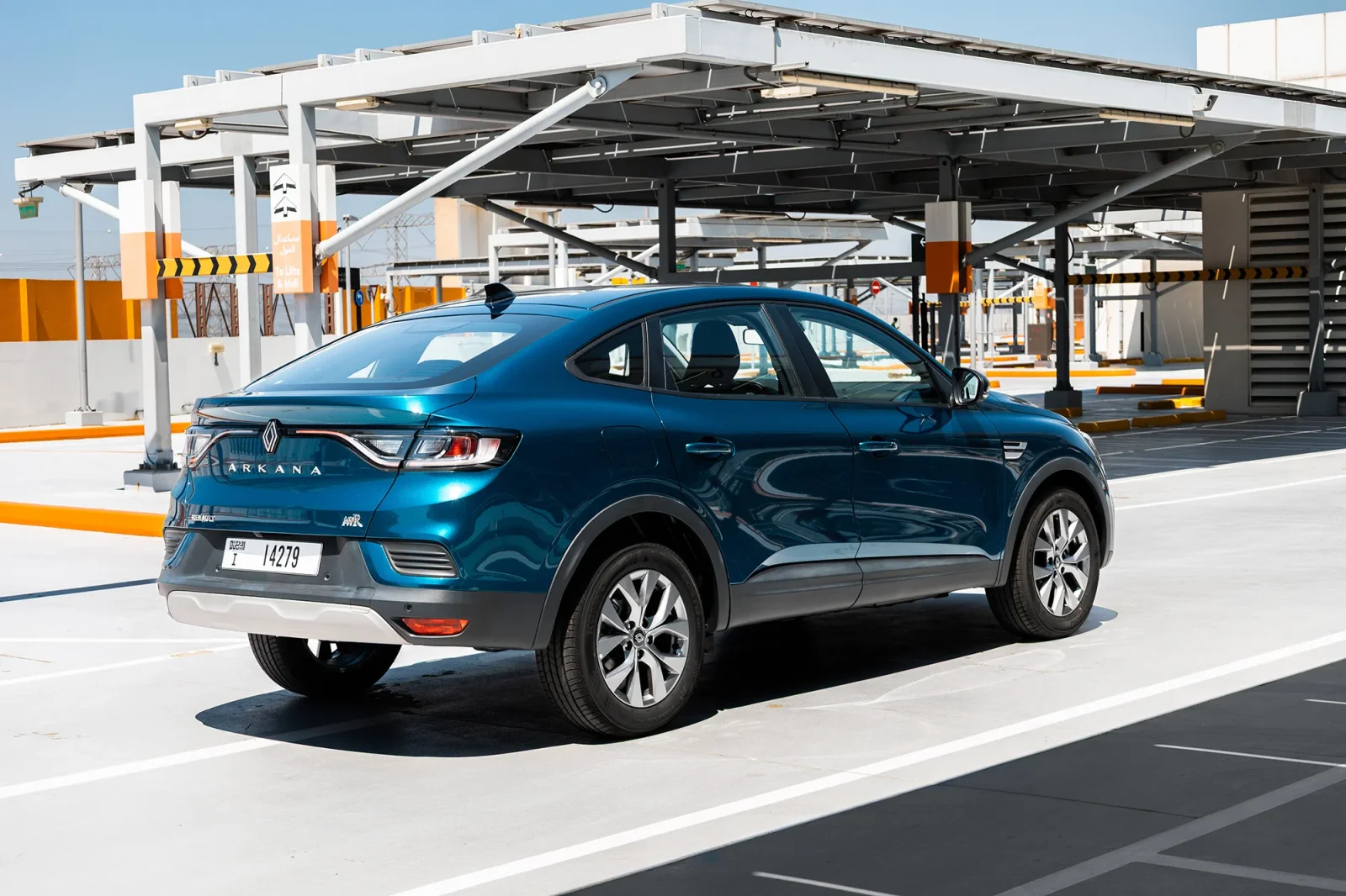 Rent Renault Arkana  Blue 2025 in Abu Dhabi - 12 