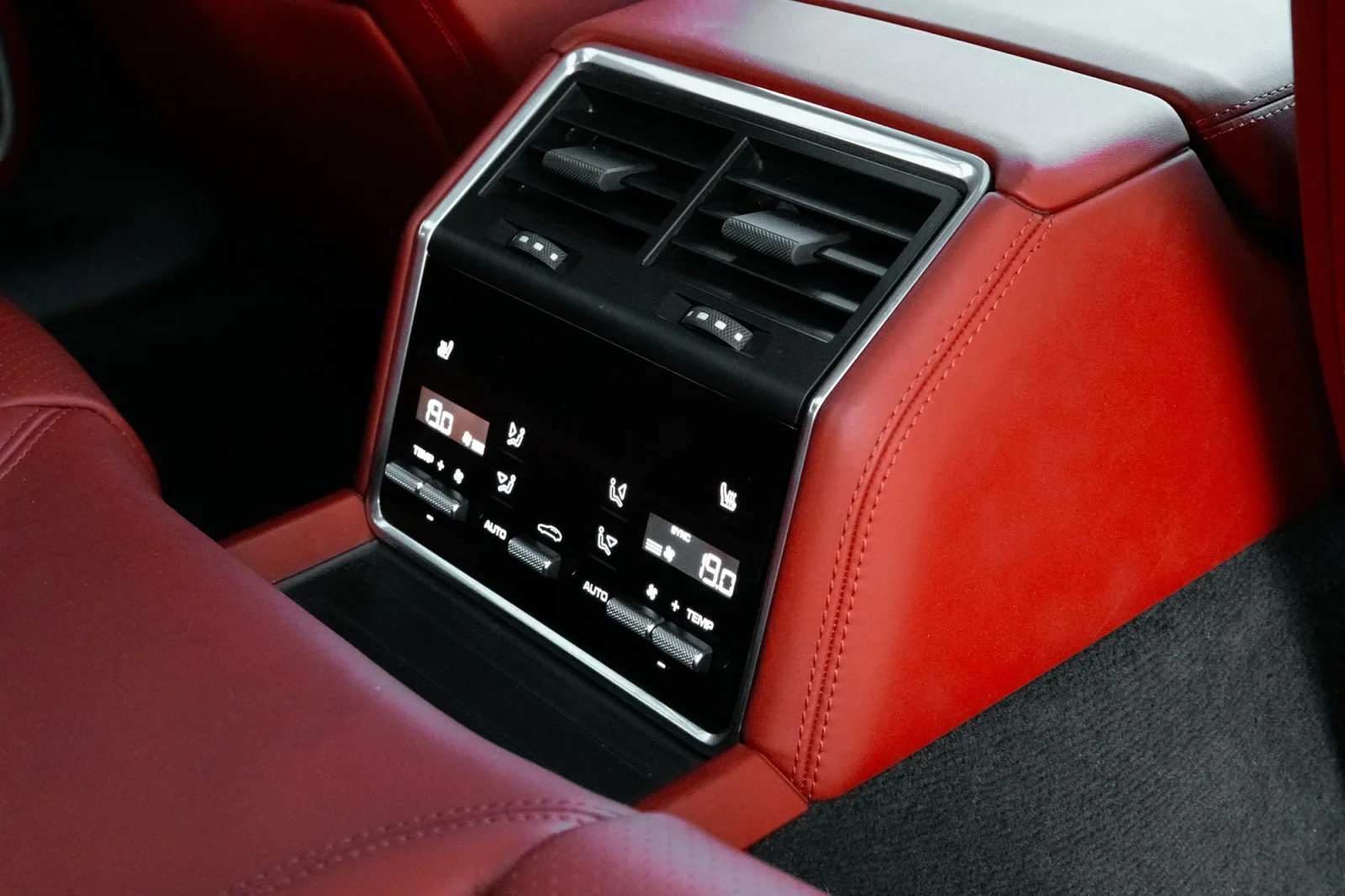 Rent Porsche Panamera  Grey 2023 in Abu Dhabi - 7 