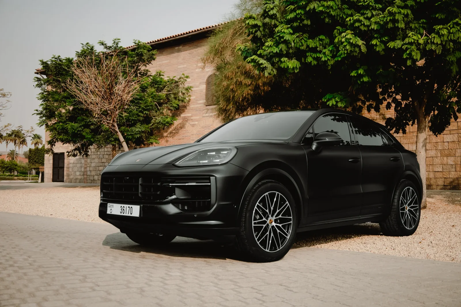 Alquiler Porsche Cayenne  Negro 2024 en Abu Dabi - 14 