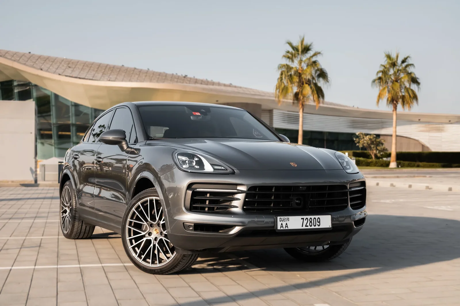 Affitto Porsche Cayenne  Grigio 2023 in Abu Dhabi