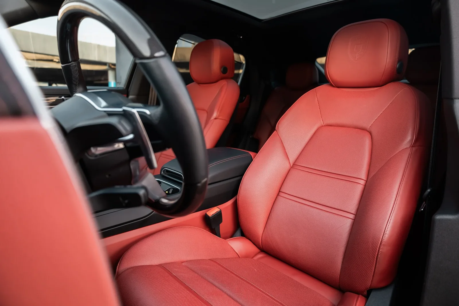 Affitto Porsche Cayenne  Grigio 2023 in Abu Dhabi - 4 