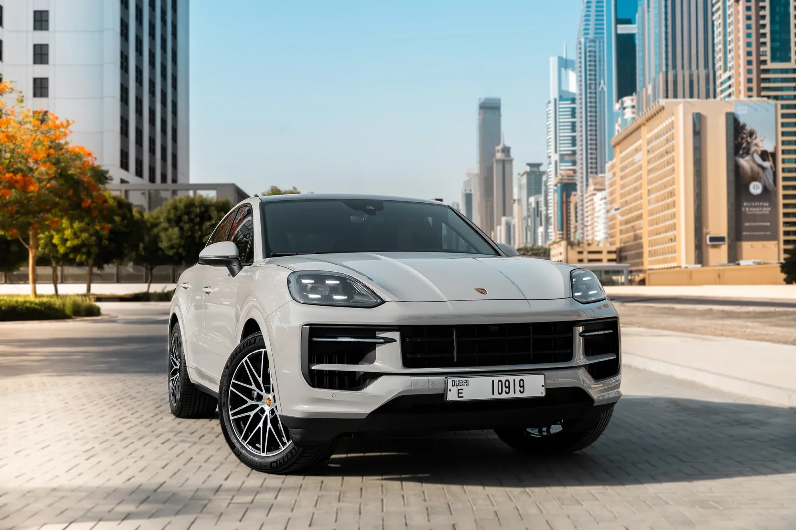 Loyer Porsche Cayenne Coupe  Gris 2024 en Abou Dabi
