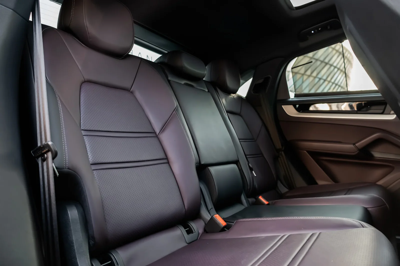 Loyer Porsche Cayenne Coupe  Gris 2024 en Abou Dabi - 7 