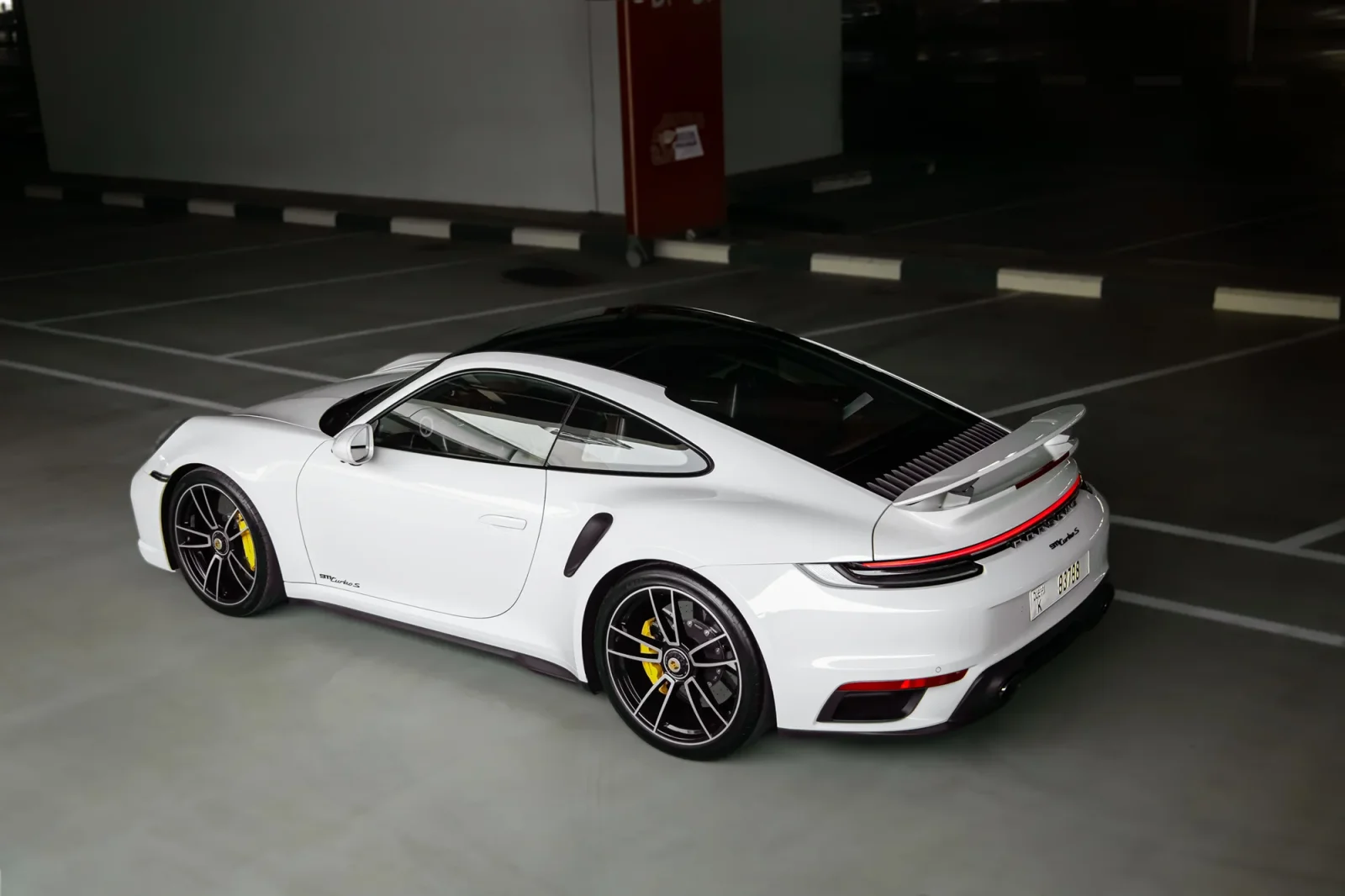 Rent Porsche 911 Turbo S White 2020 in Abu Dhabi - 8 