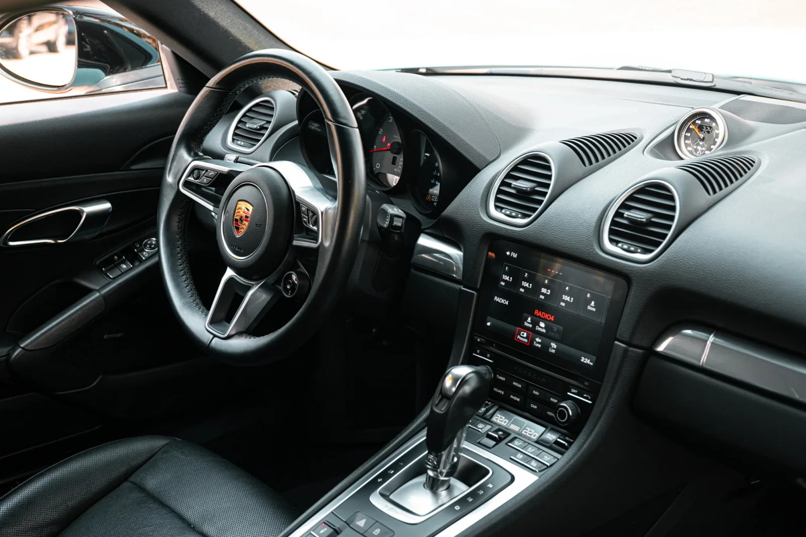 Affitto Porsche Cayman S Blu 2022 in Abu Dhabi - 5 