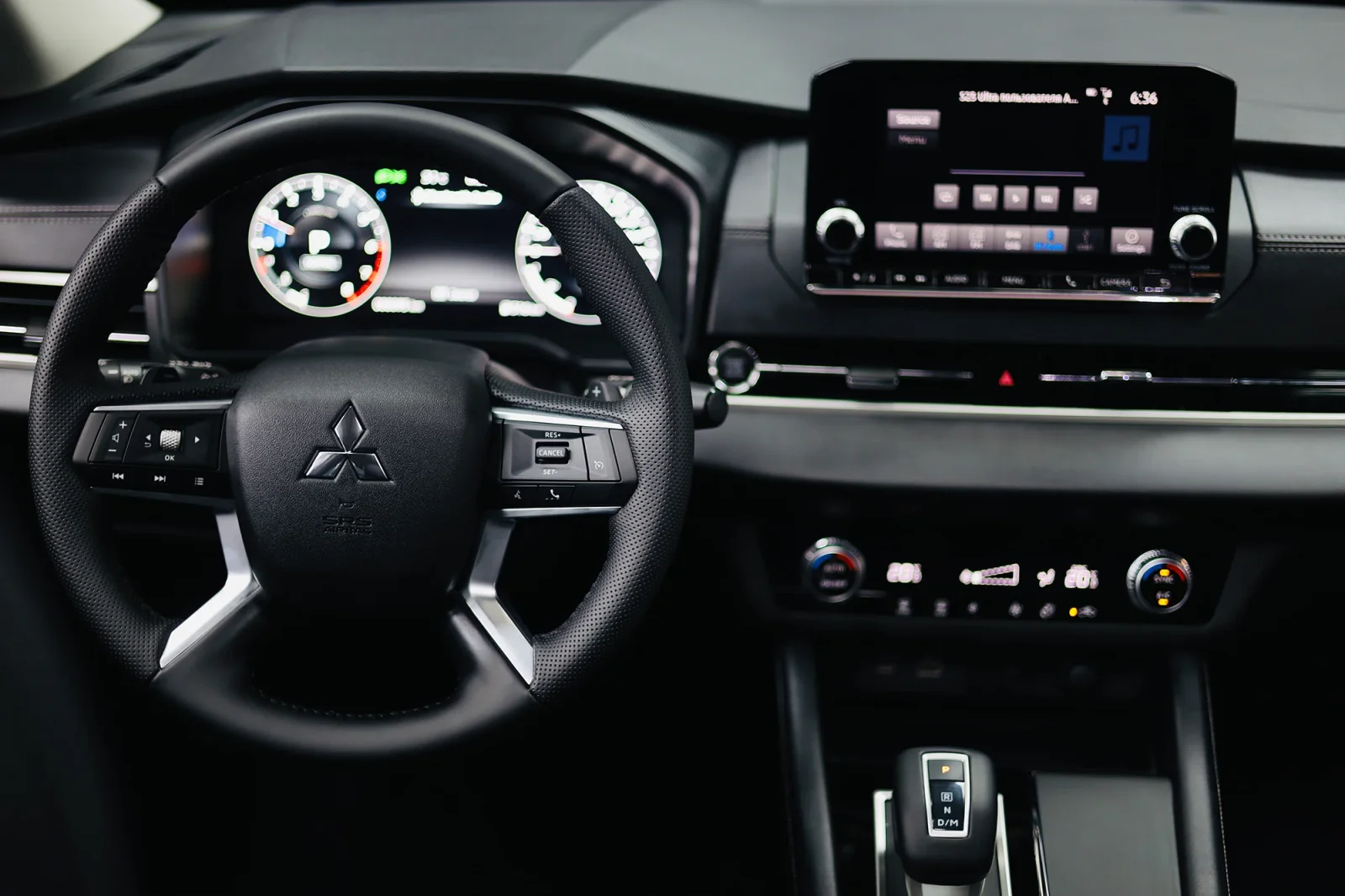 Rent Mitsubishi Outlander  Brown 2024 in Abu Dhabi - 5 