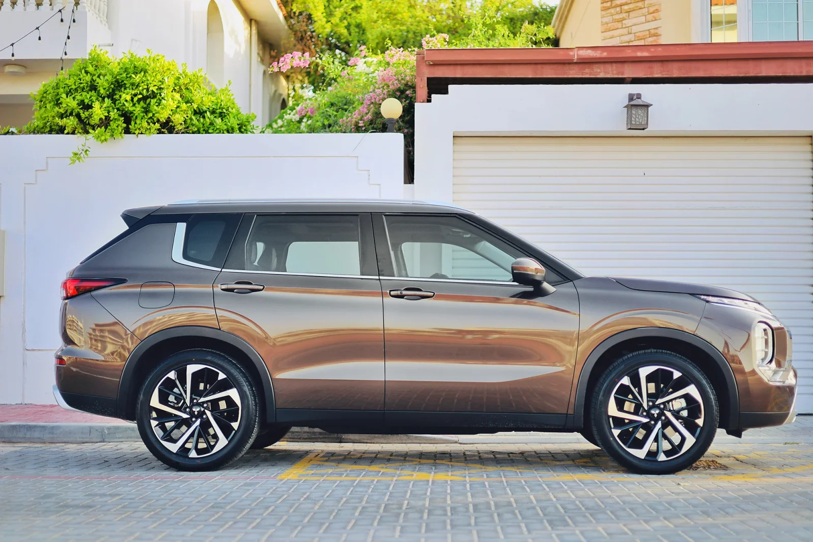 Rent Mitsubishi Outlander  Brown 2024 in Abu Dhabi - 9 