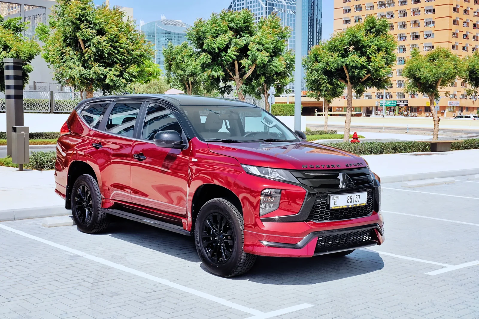Аренда Mitsubishi Montero Sport  Красный 2023 в Абу-Даби - 2 