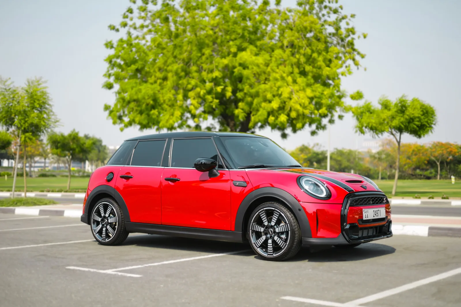 Аренда Mini Cooper S Красный 2023 в Абу-Даби - 6 