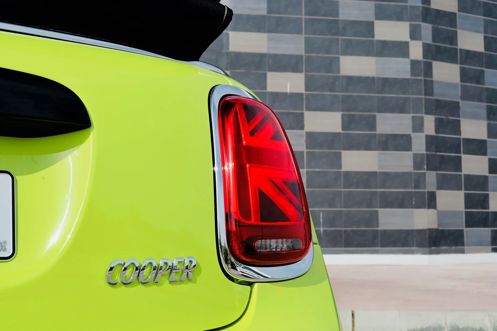Rent Mini Cooper  Yellow 2023 in Abu Dhabi - 15 