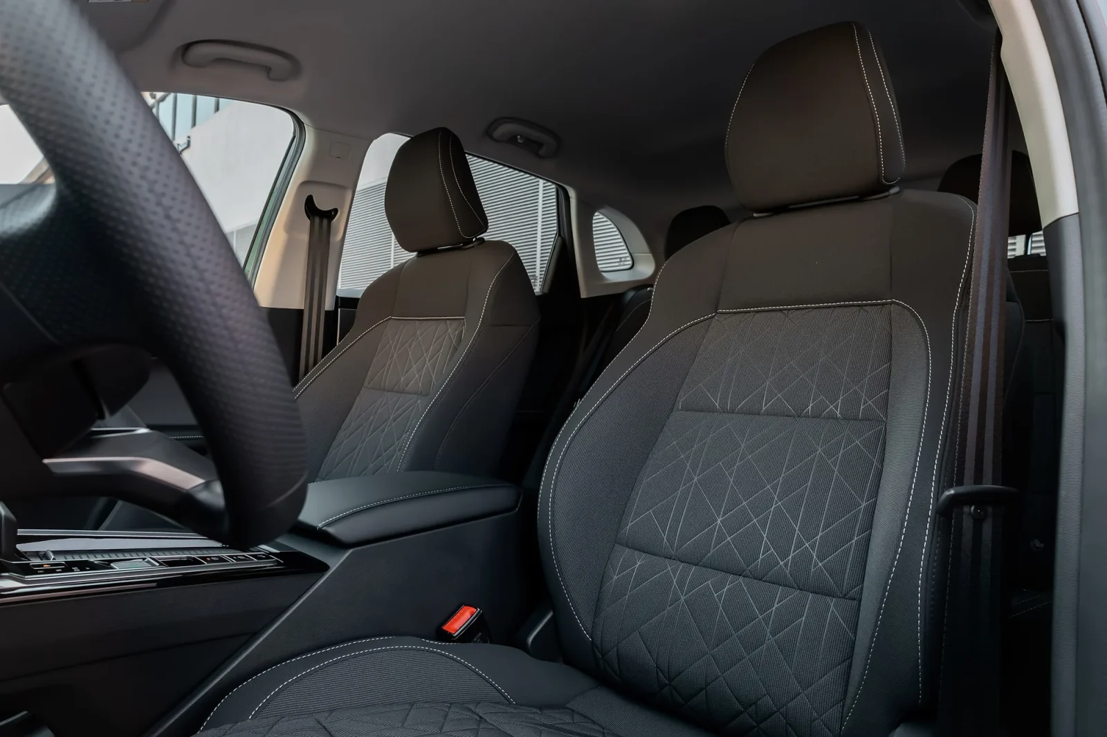 Kiralık MG One  Gri 2025 içinde Abu Dhabi - 4 