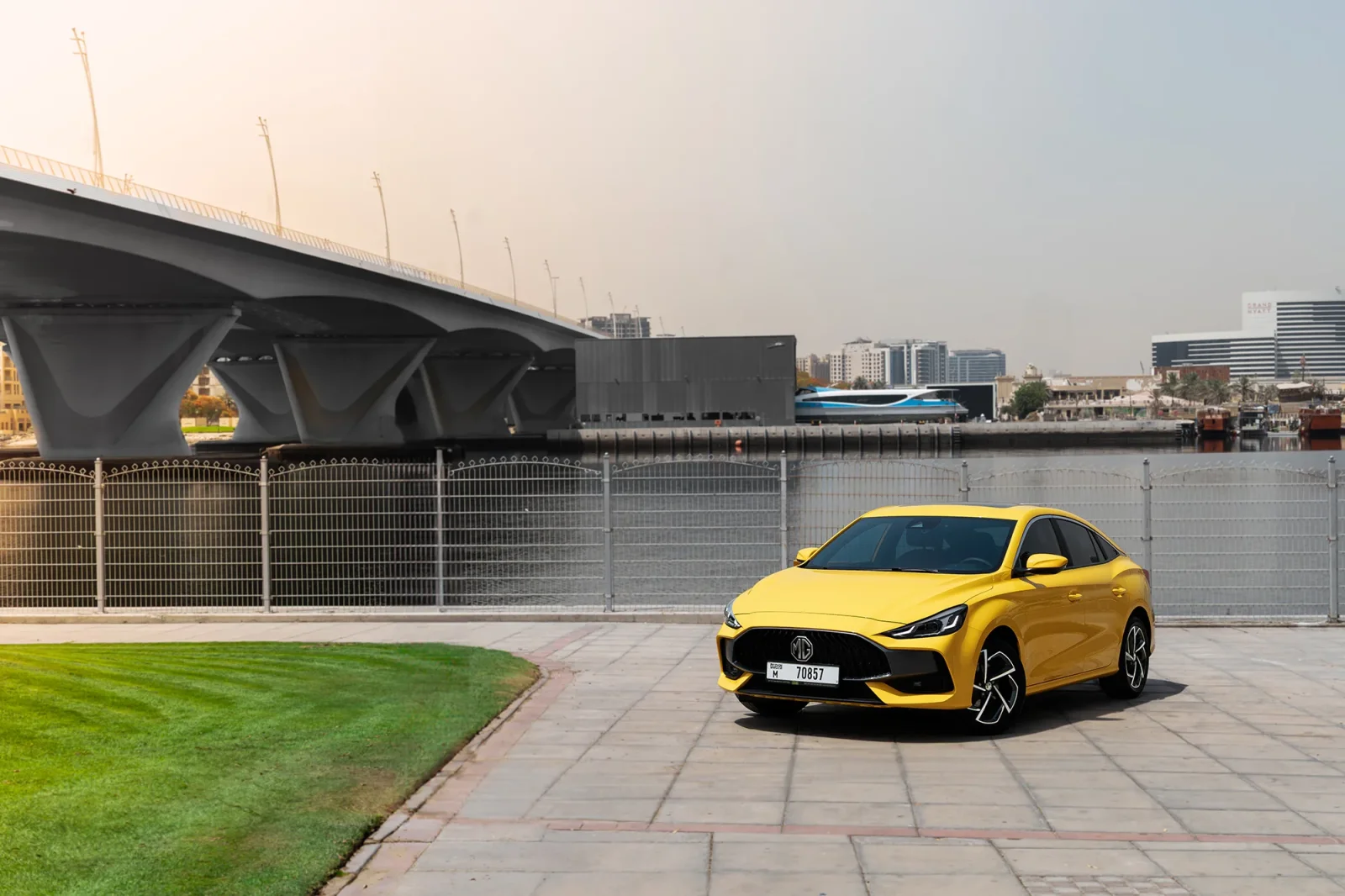 Affitto MG gt  Giallo 2025 in Abu Dhabi