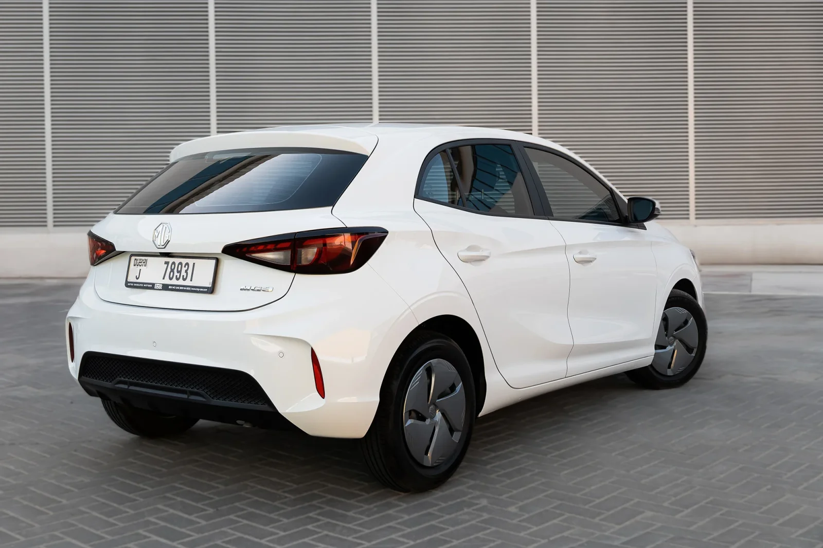 Affitto MG 3  Bianco 2025 in Abu Dhabi - 12 