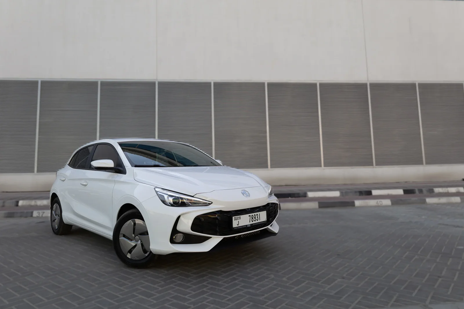 Affitto MG 3  Bianco 2025 in Abu Dhabi - 11 