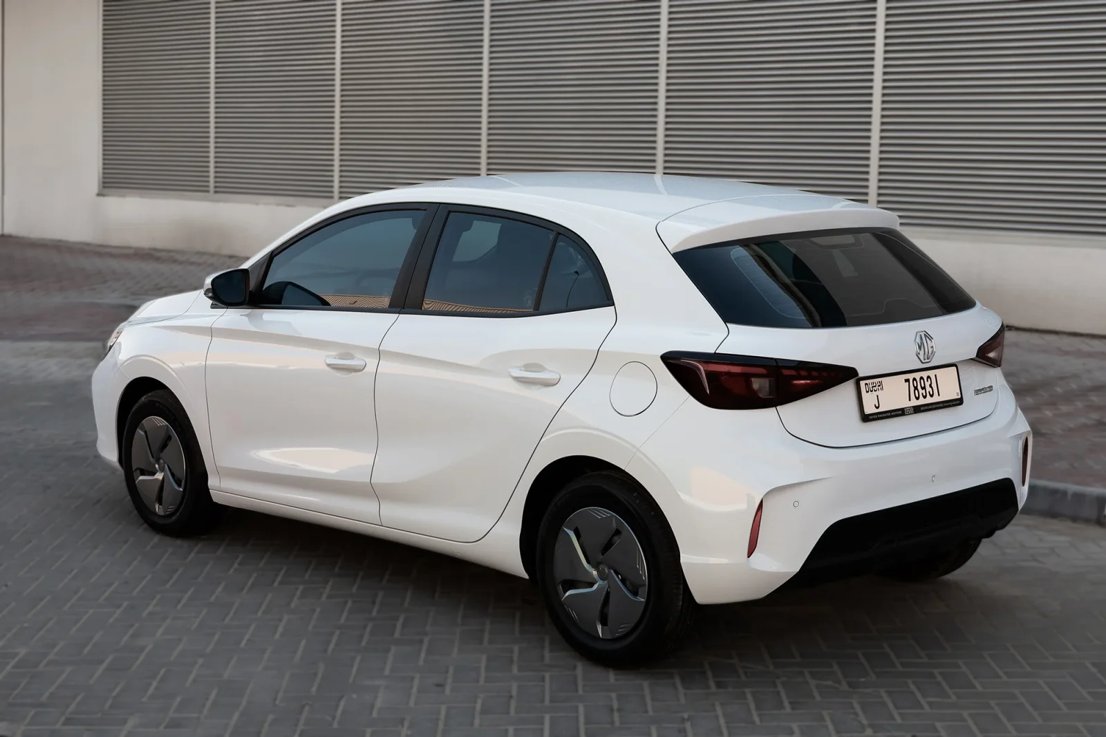 Affitto MG 3  Bianco 2025 in Abu Dhabi - 10 