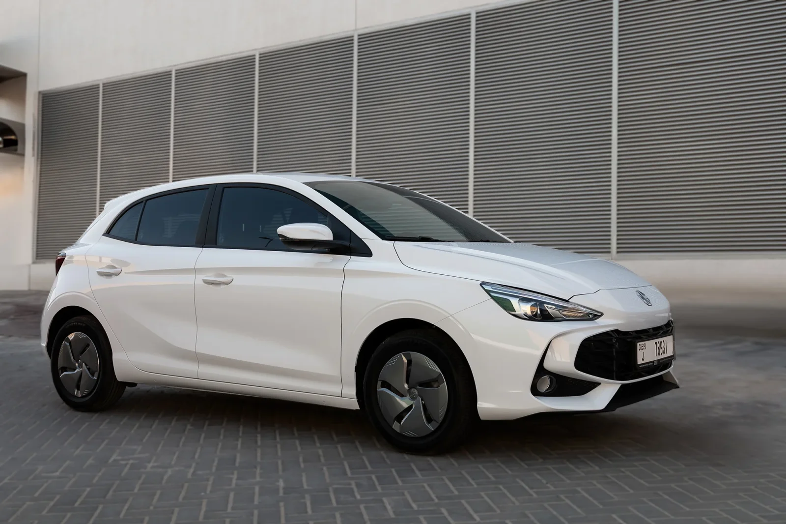 Affitto MG 3  Bianco 2025 in Abu Dhabi - 9 