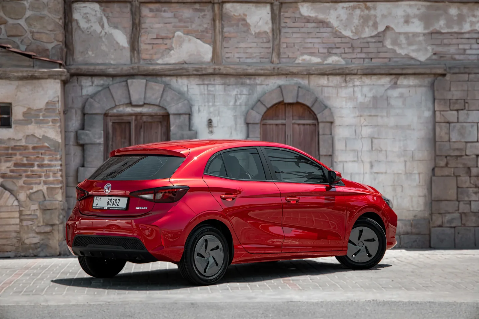 Affitto MG 3  Rosso 2025 in Abu Dhabi - 11 