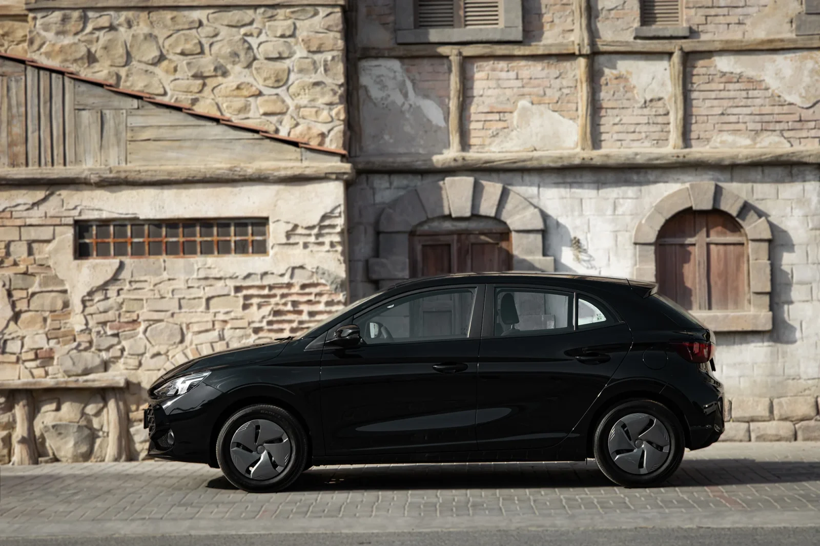 Rent MG 3  Black 2025 in Abu Dhabi - 12 