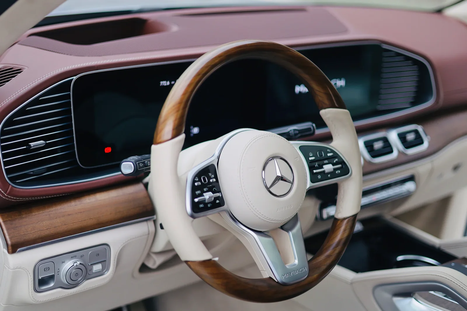 Аренда Mercedes-Benz GLS-Class  Синий 2022 в Абу-Даби - 4 