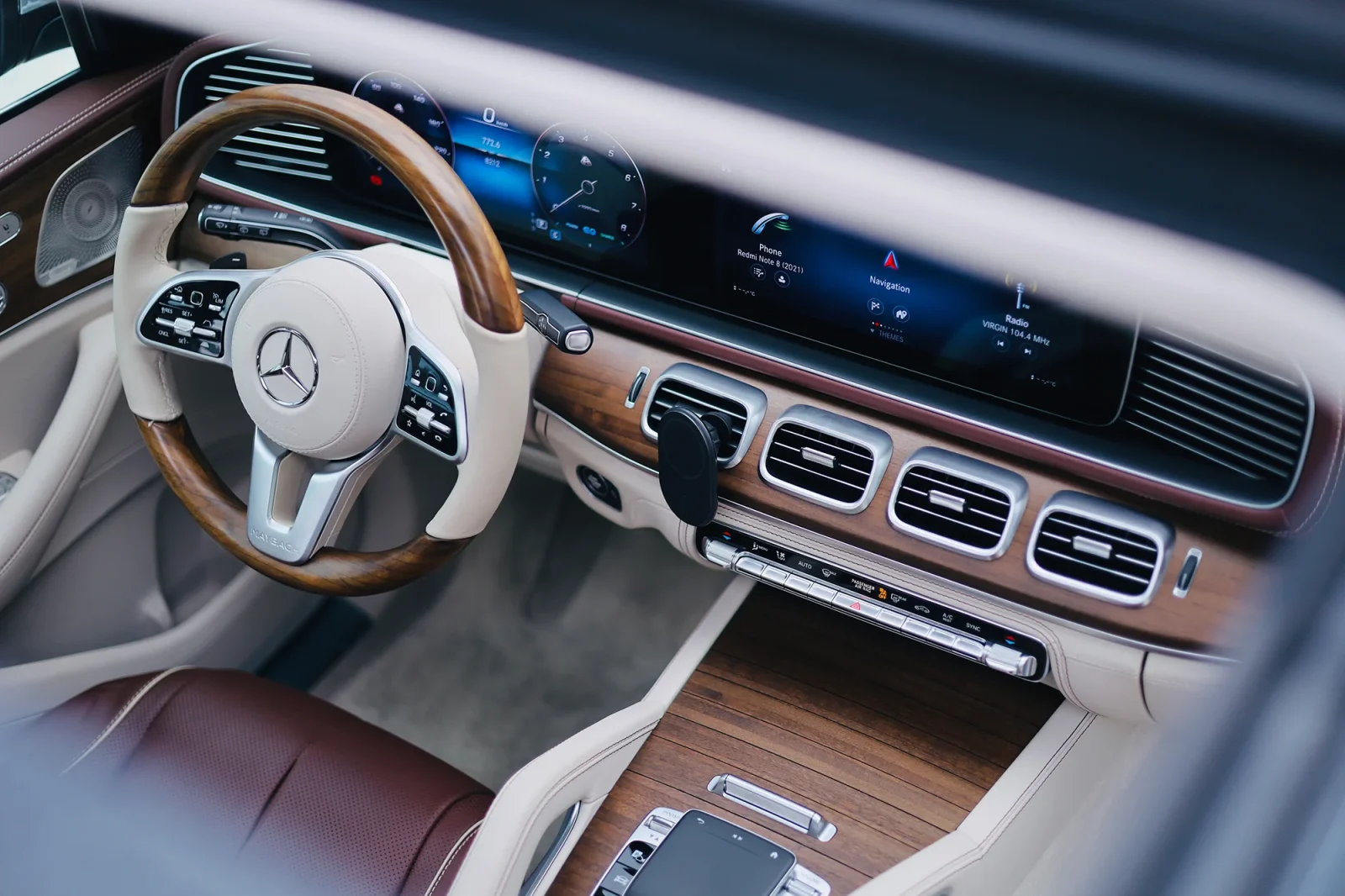 Аренда Mercedes-Benz GLS-Class  Синий 2022 в Абу-Даби - 3 