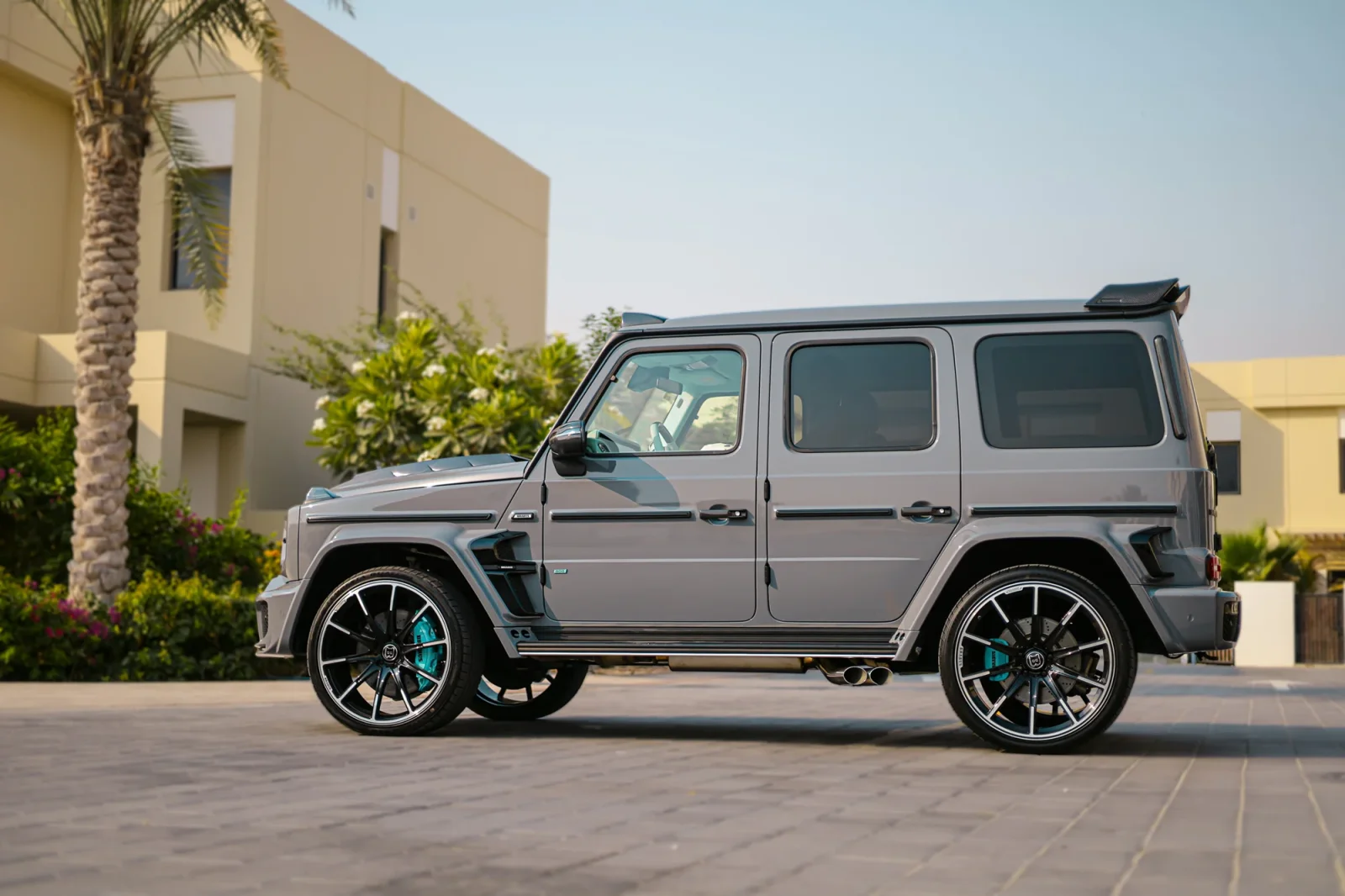Rent Mercedes-Benz G-Class G800 Brabus Grey 2023 in Abu Dhabi - 18 