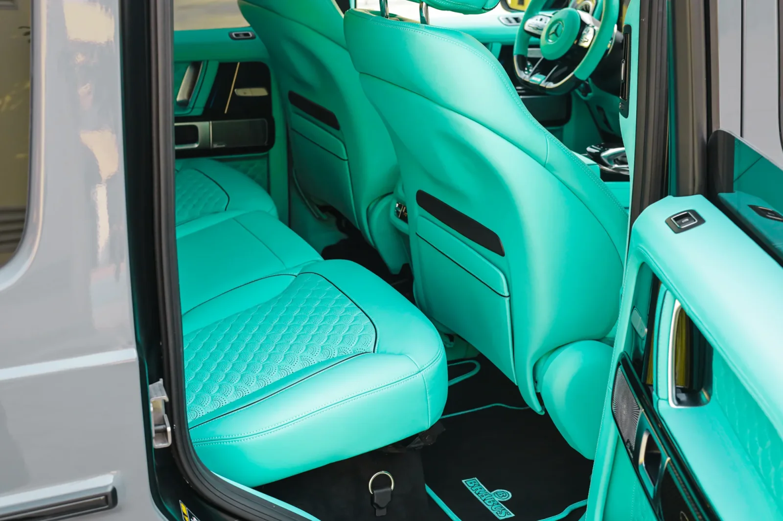 Rent Mercedes-Benz G-Class G800 Brabus Grey 2023 in Abu Dhabi - 8 