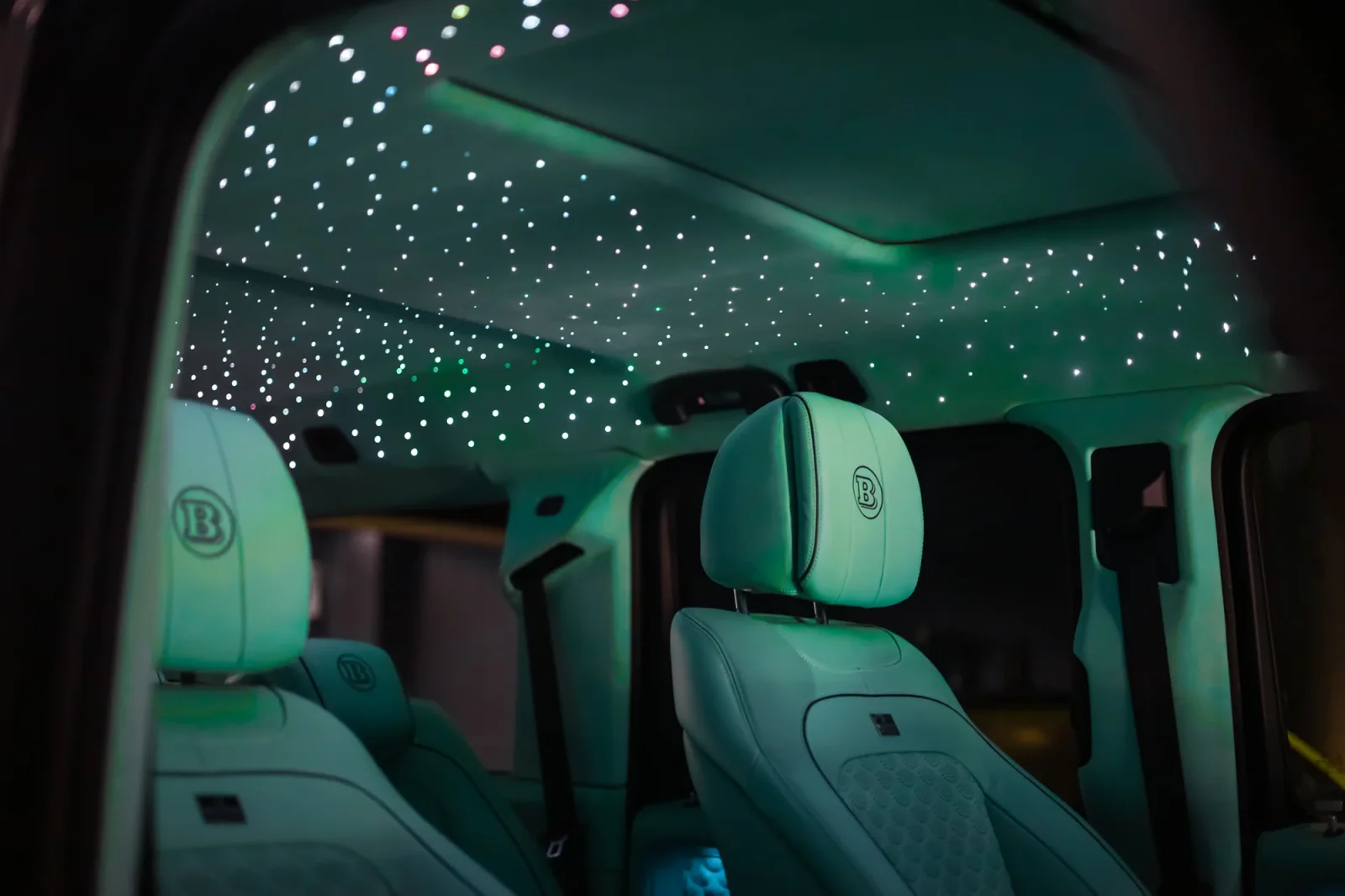 Rent Mercedes-Benz G-Class G800 Brabus Grey 2023 in Abu Dhabi - 9 