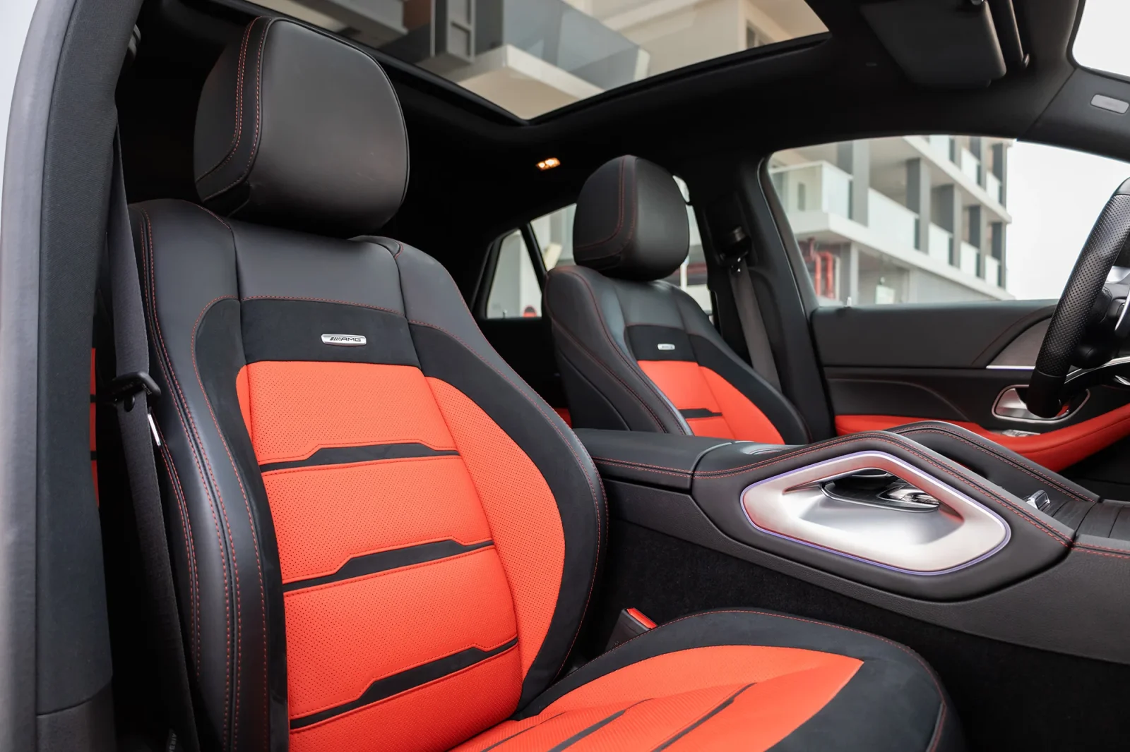 Аренда Mercedes-Benz GLE 53 AMG Фиолетовый 2023 в Абу-Даби - 5 