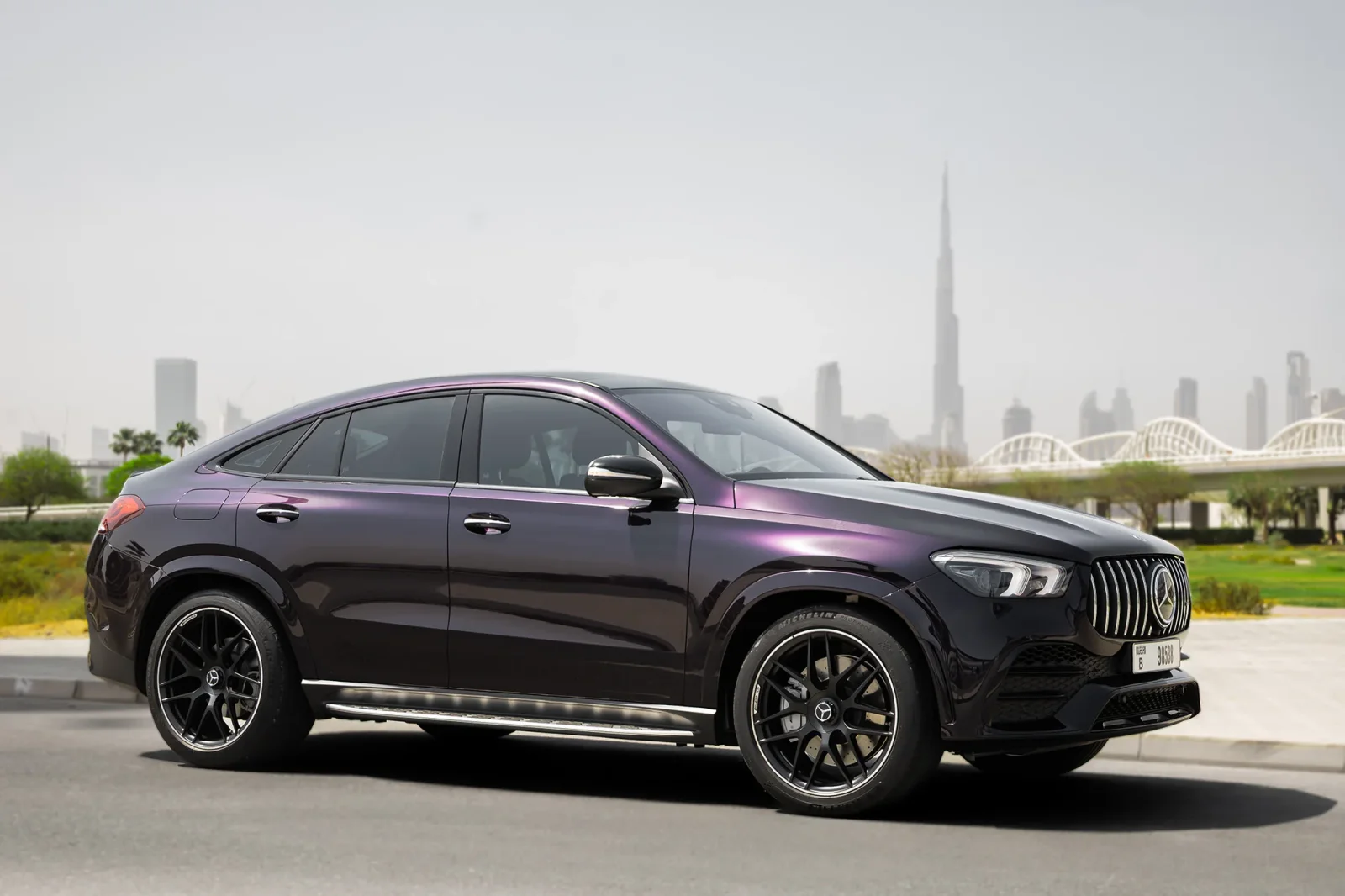 Аренда Mercedes-Benz GLE 53 AMG Фиолетовый 2023 в Абу-Даби - 13 