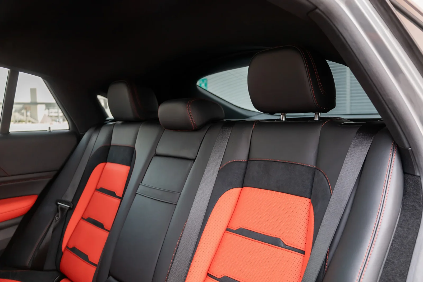 Аренда Mercedes-Benz GLE 53 AMG Фиолетовый 2023 в Абу-Даби - 7 