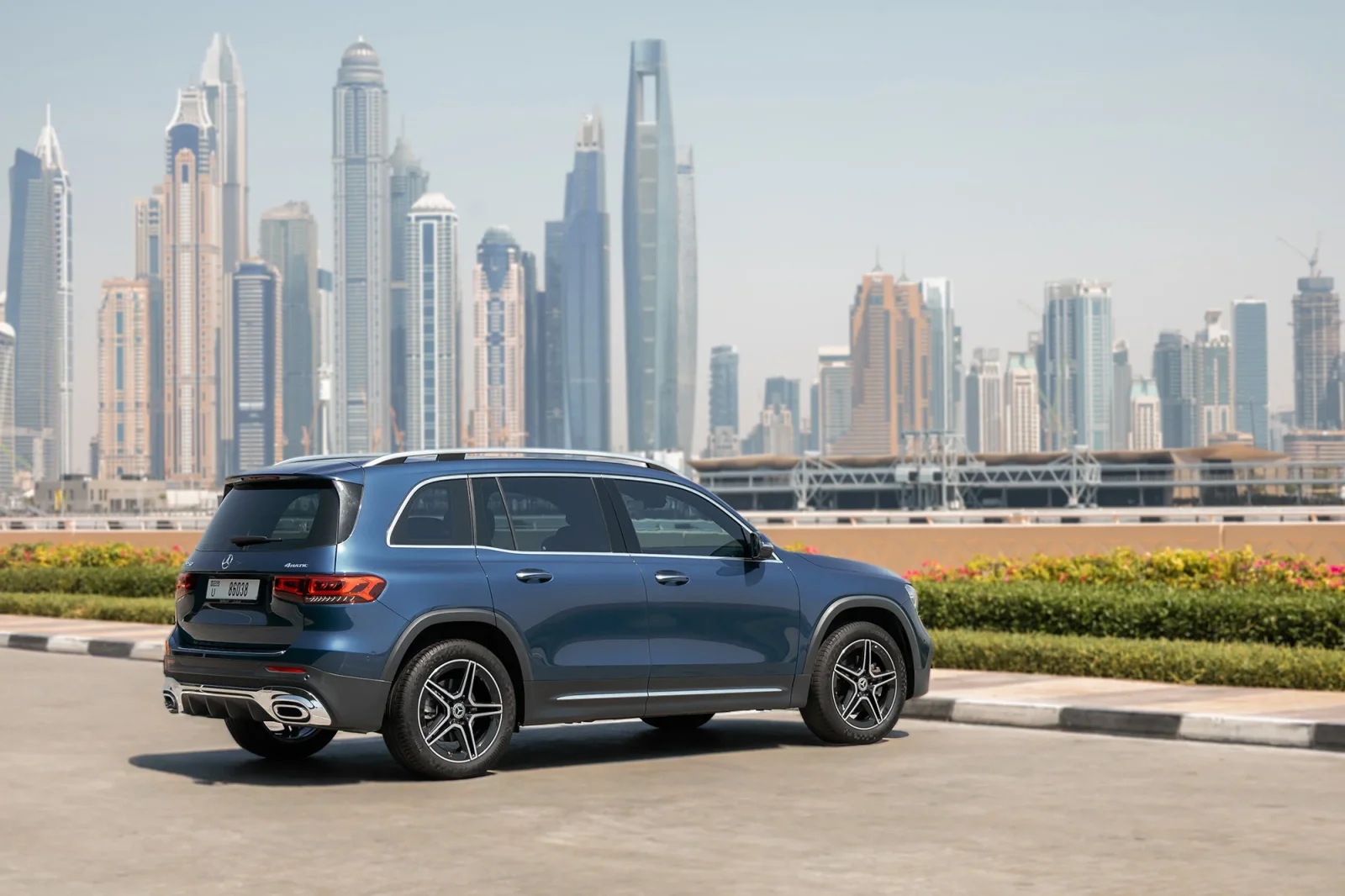 Аренда Mercedes-Benz GLB-Class 250 Синий 2023 в Абу-Даби - 12 