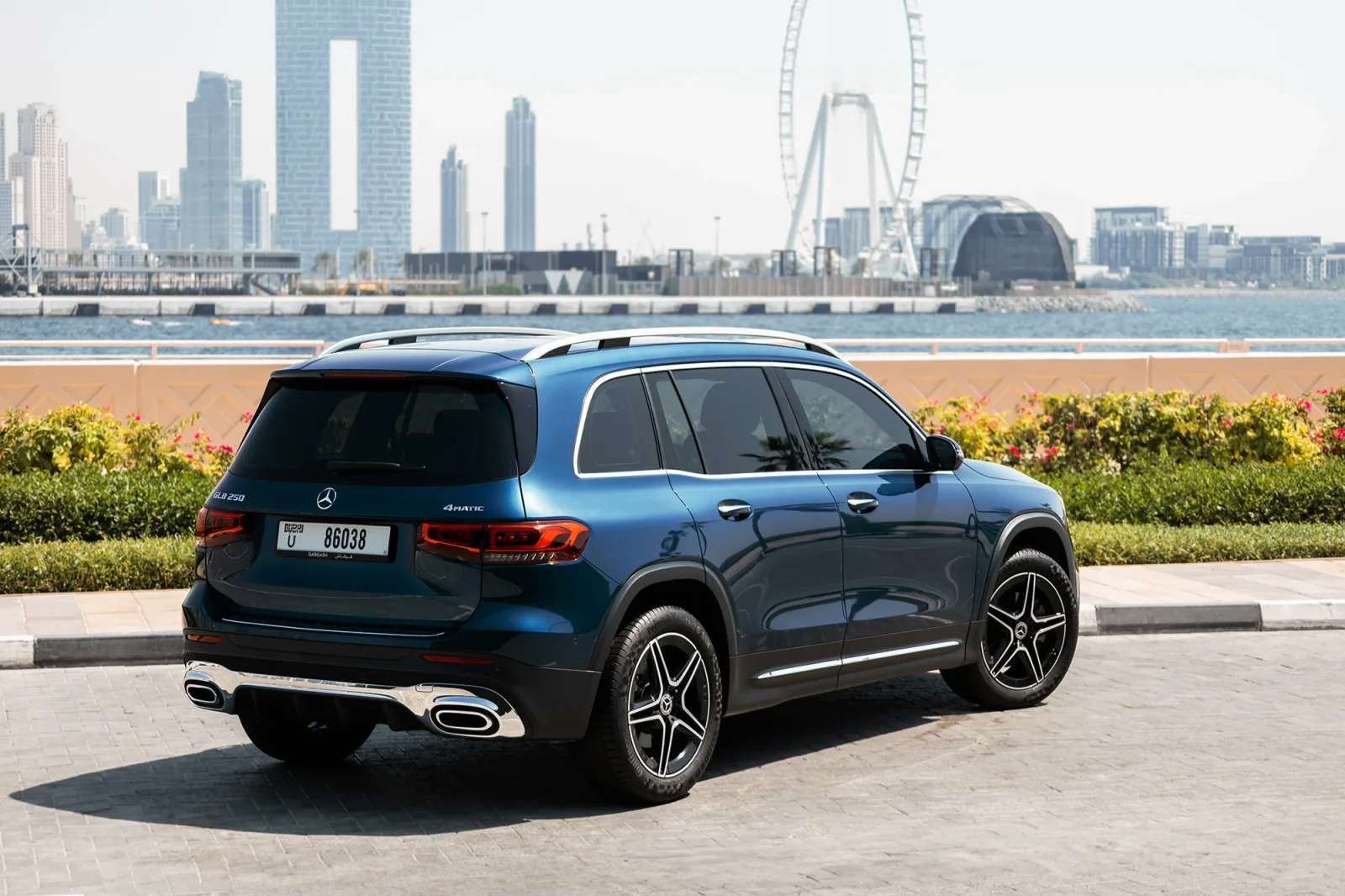 Аренда Mercedes-Benz GLB-Class 250 Синий 2023 в Абу-Даби - 14 